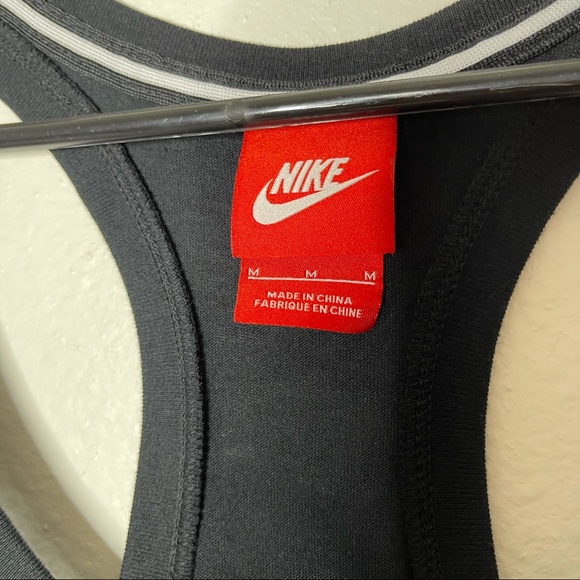 Nike Women’s Racerback Layering Tank Top Medium - Picture 3 of 4